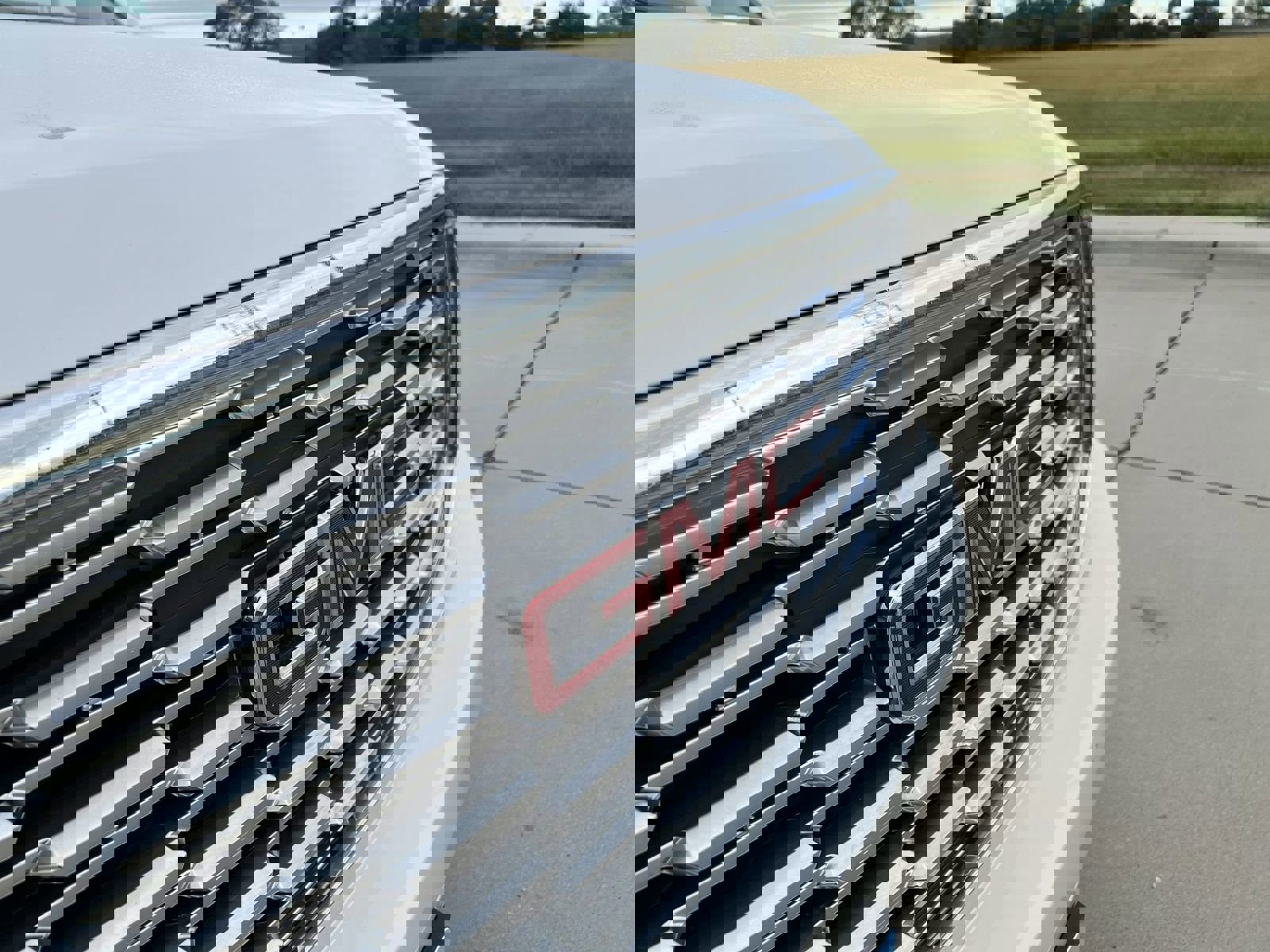 Used 2019 GMC Yukon Denali w/ Enhanced Security Package image 24