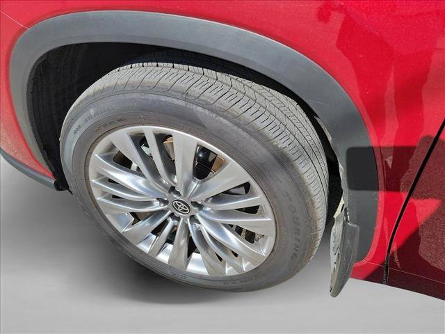 Used 2026 Toyota Highlander Platinum AWD/4WD image 9