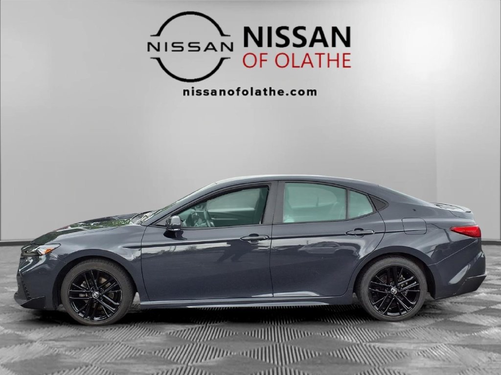 Used 2025 Toyota Camry SE FWD image 25