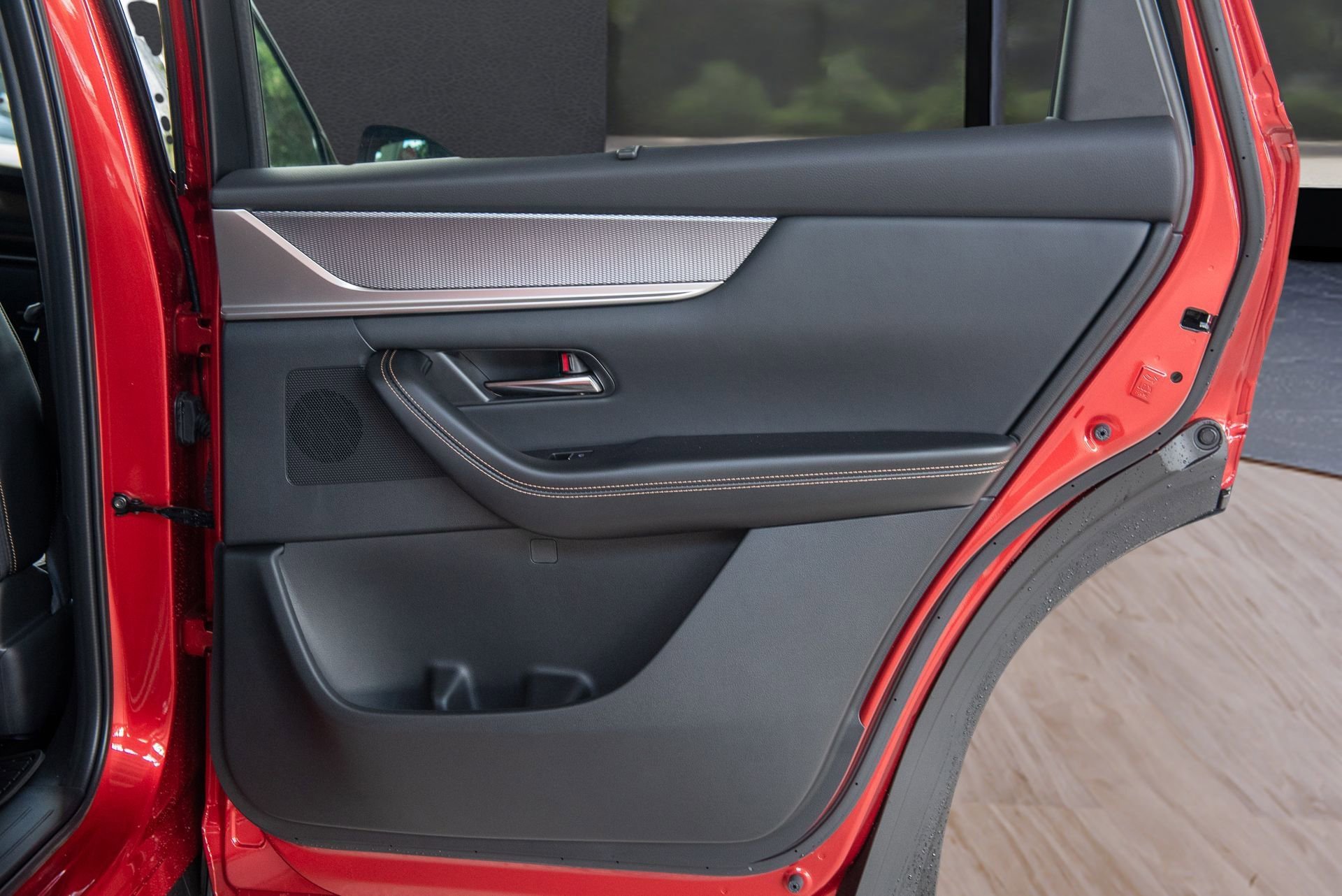 New 2025 MAZDA CX-70 Plug-In Hybrid w/ Premium Plus image 16