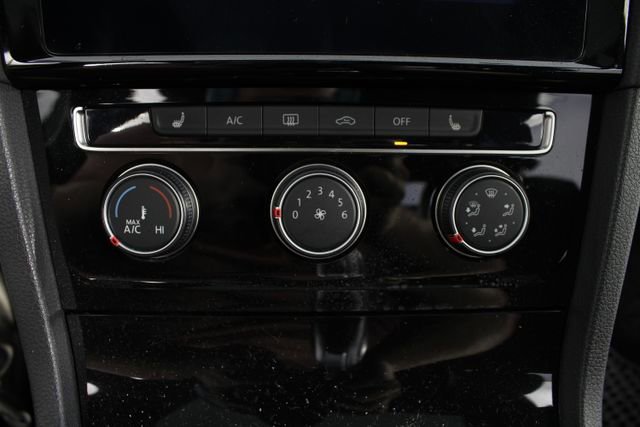 Used 2021 Volkswagen GTI SE image 6