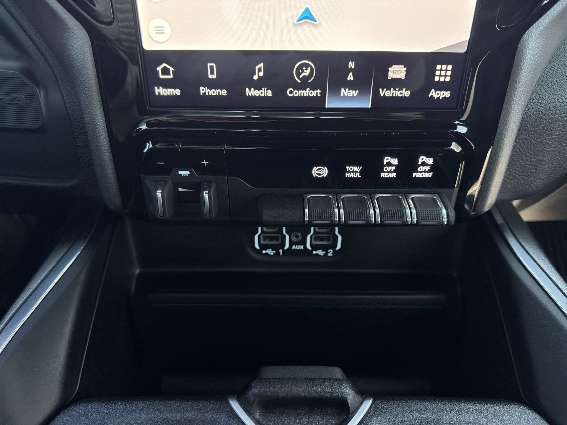 Used 2024 RAM 3500 Laramie w/ Night Edition AWD/4WD image 19