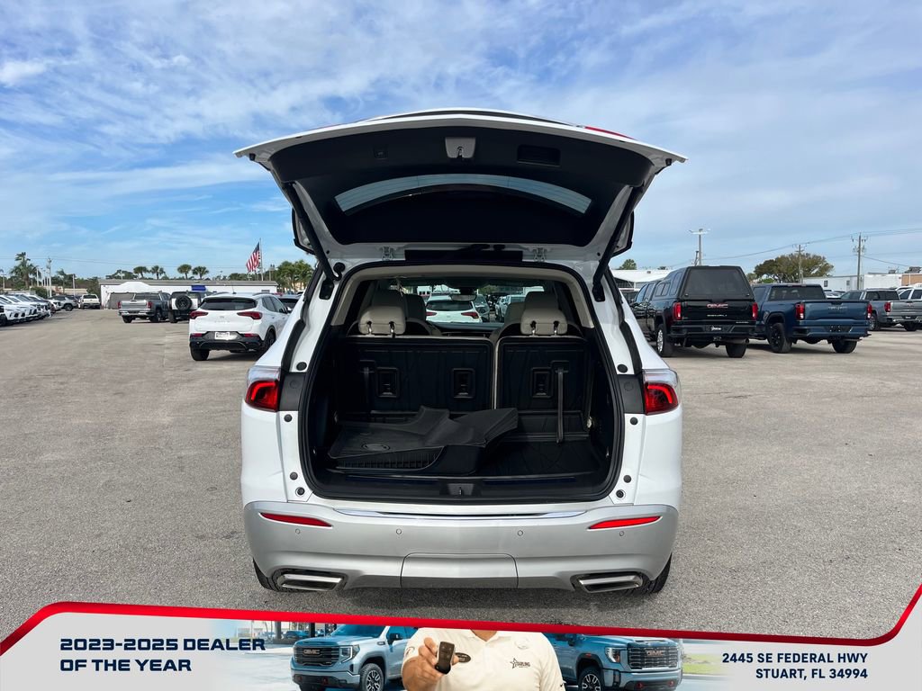 Used 2023 Buick Enclave Premium w/ Experience Buick Package image 17