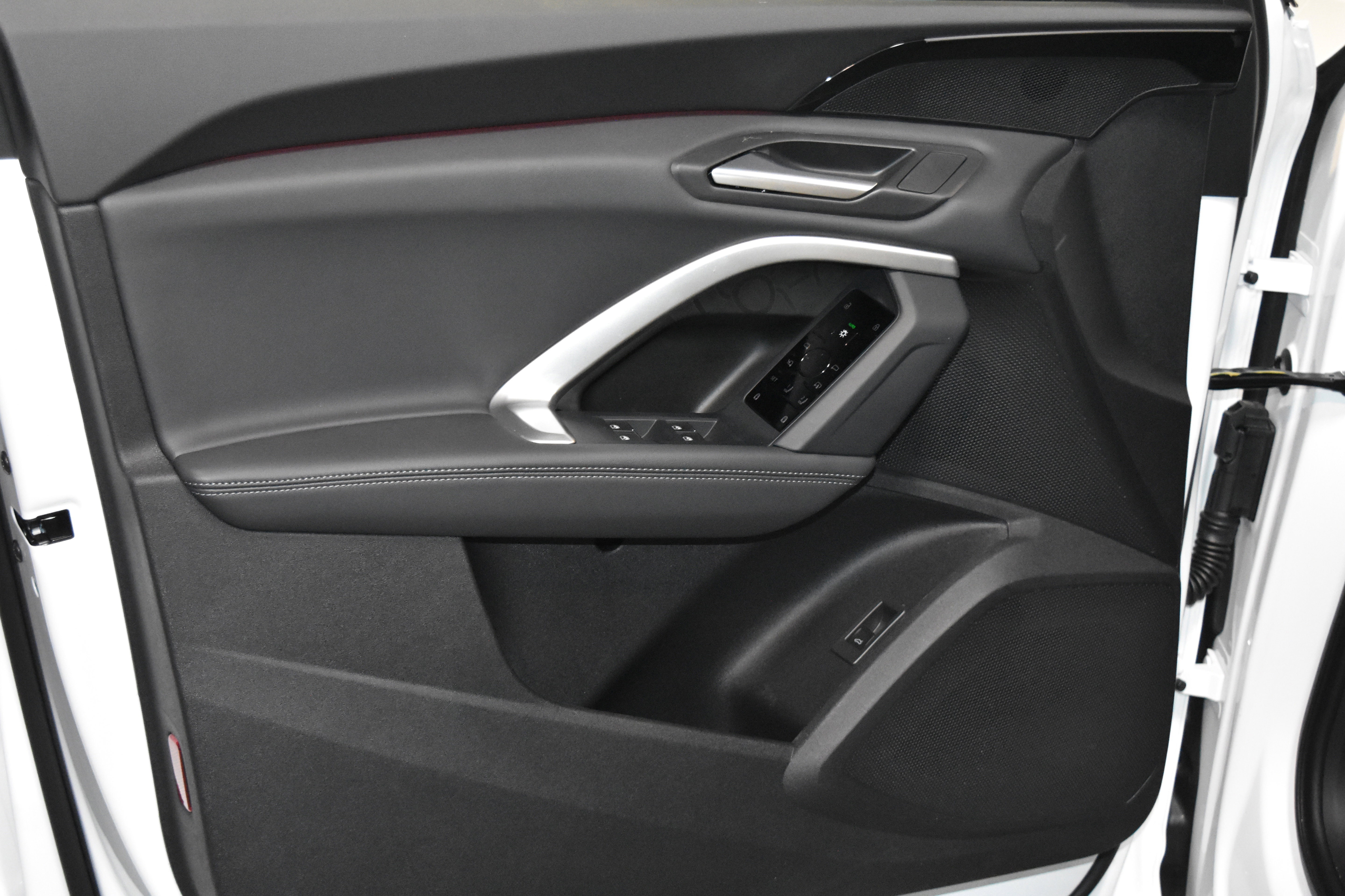 New 2025 Audi Q5 Premium image 3