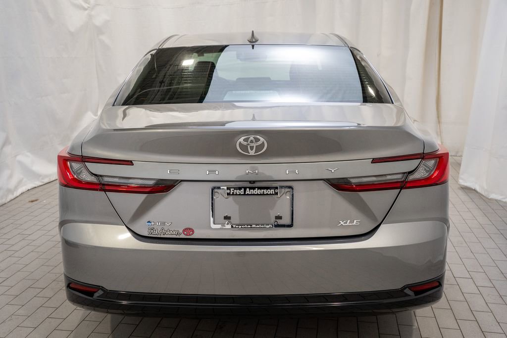 Used 2025 Toyota Camry XLE image 5