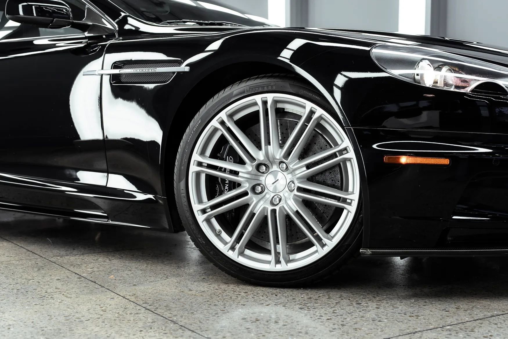 Used 2009 Aston Martin DBS Coupe 2D image 6