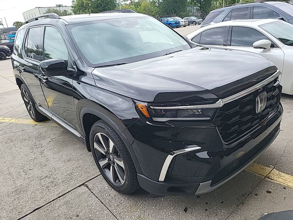 Used 2023 Honda Pilot Elite image 1