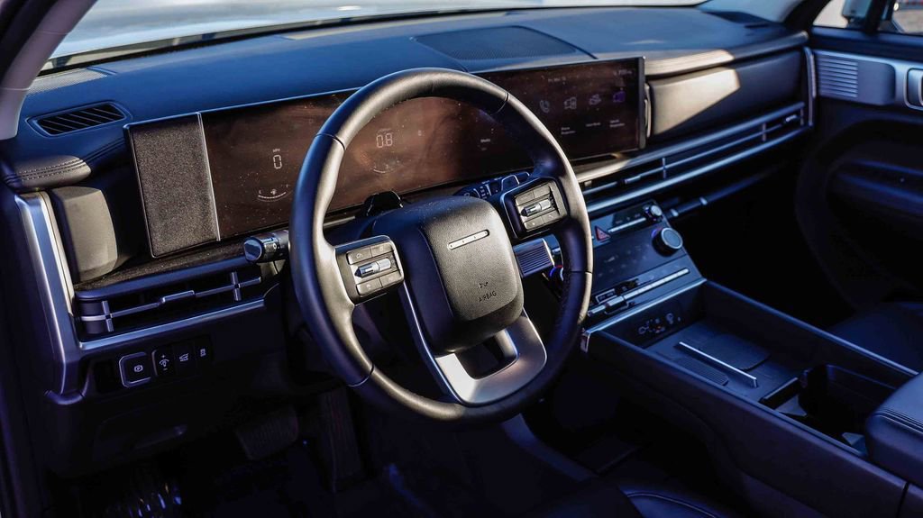 Used 2025 Hyundai Santa Fe SEL image 24