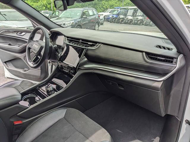 Used 2023 Jeep Grand Cherokee L Laredo AWD/4WD image 20