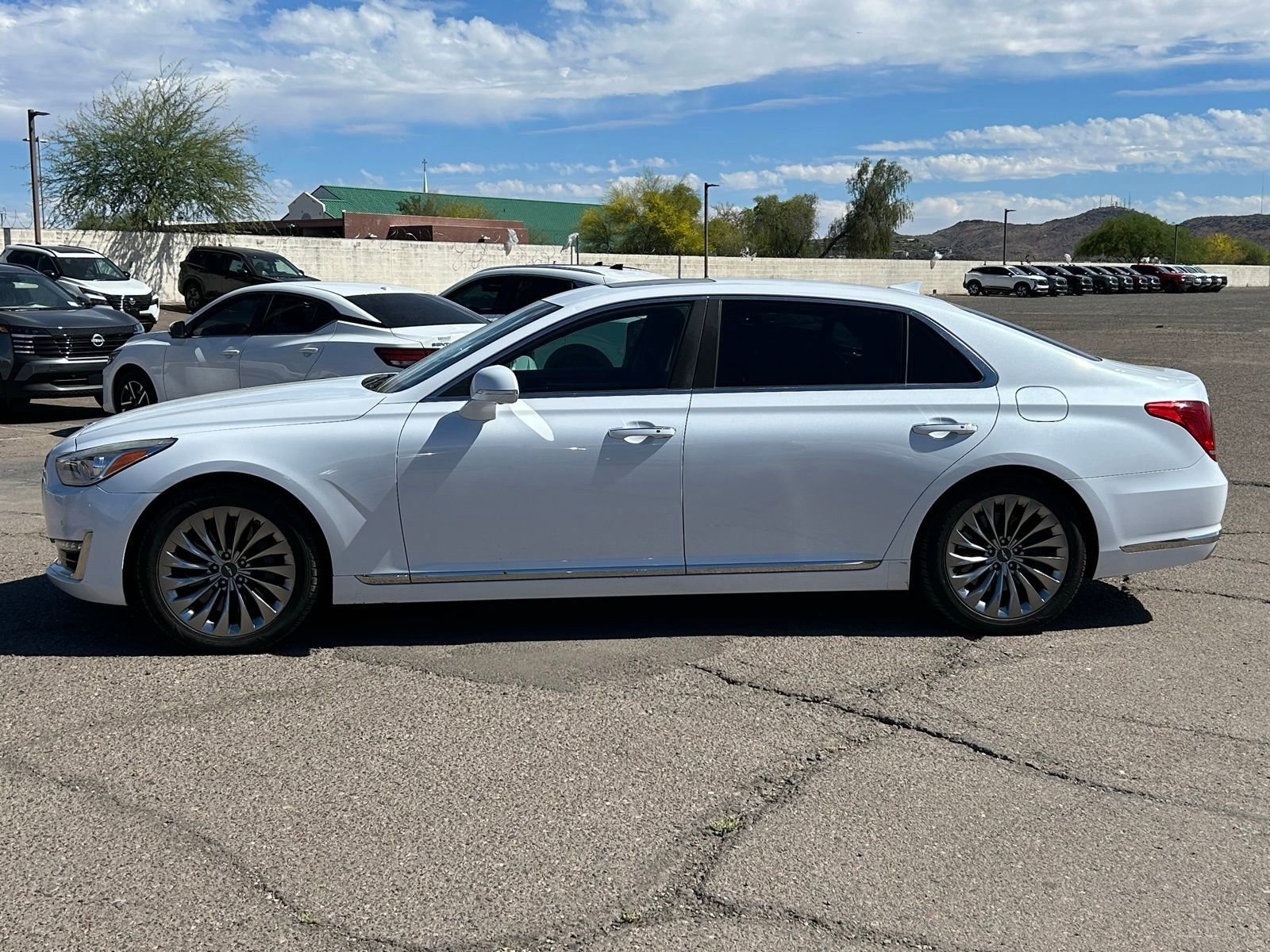 Used 2017 Genesis G90 3.3T Premium image 9