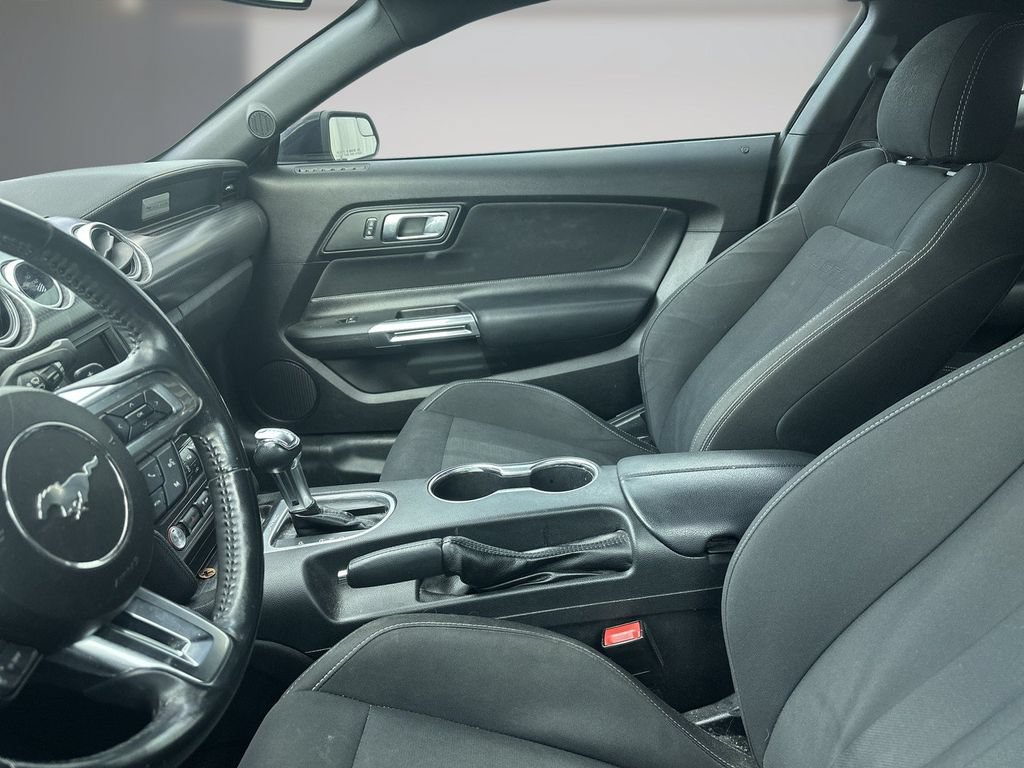 Used 2018 Ford Mustang GT w/ GT Performance Package RWD image 12