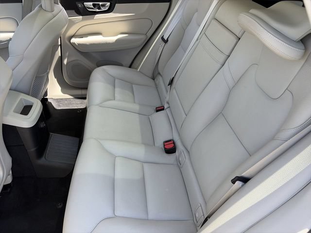 Used 2018 Volvo XC60 T8 Inscription w/ Advanced Package AWD/4WD image 18