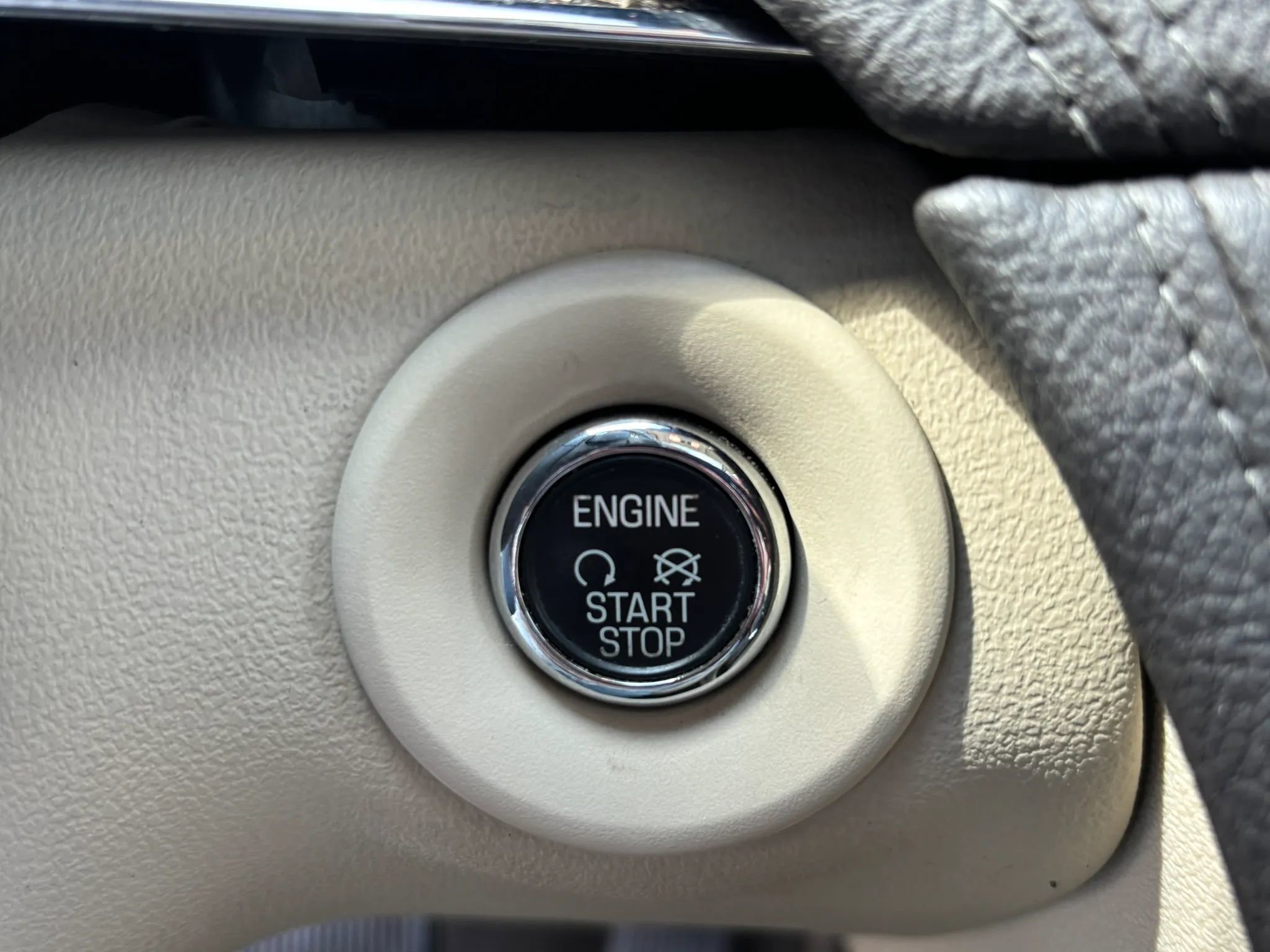 Used 2015 Lincoln MKT AWD w/ Equipment Group 201A image 29