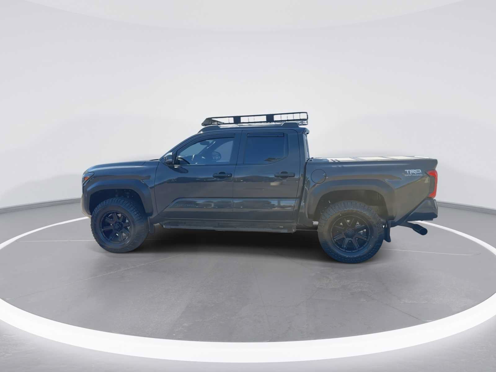 Used 2024 Toyota Tacoma TRD Off-Road w/ TRD Off Road Premium Package AWD/4WD image 5
