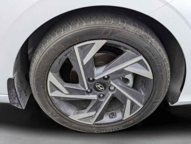 Certified 2025 Hyundai Elantra SEL FWD image 33