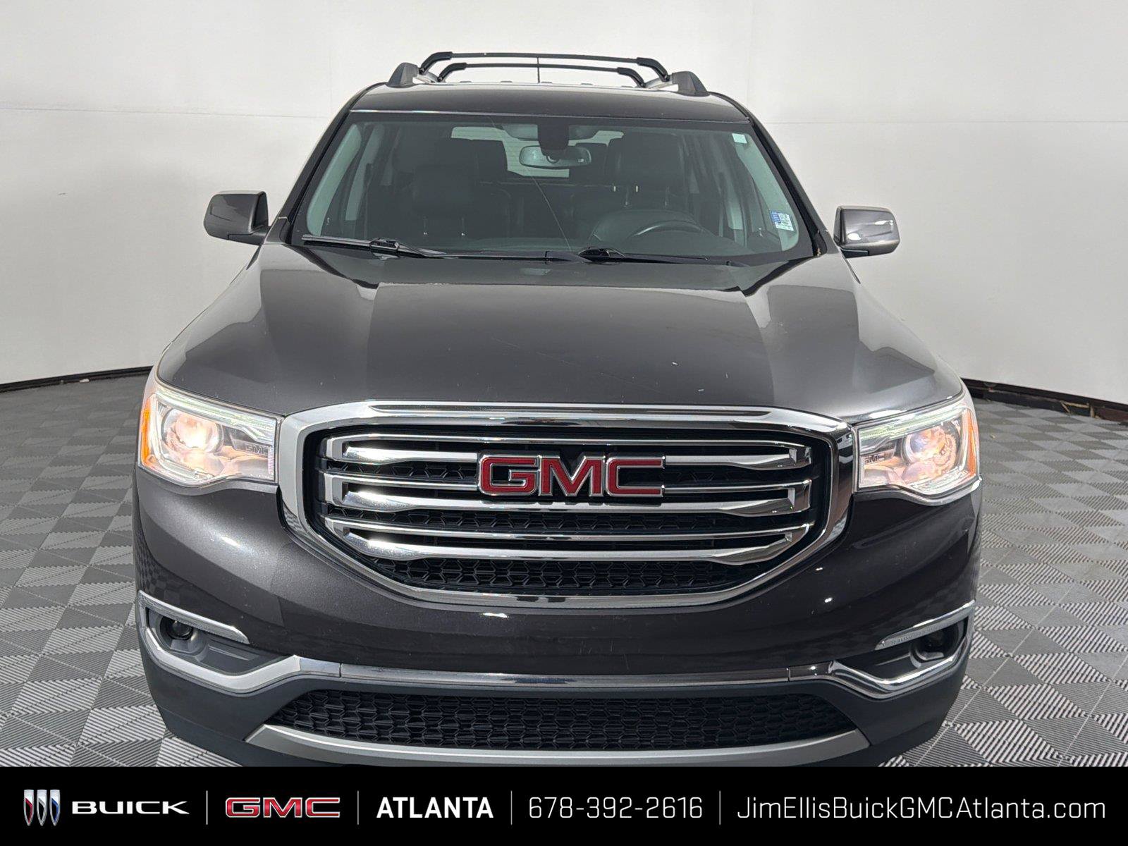 Used 2018 GMC Acadia SLT FWD image 2