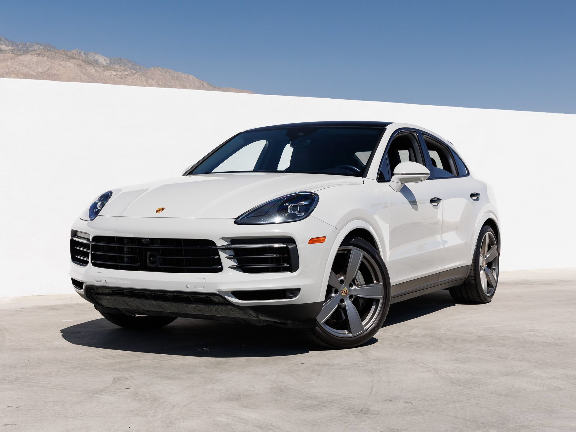 Certified 2023 Porsche Cayenne S AWD/4WD image 1