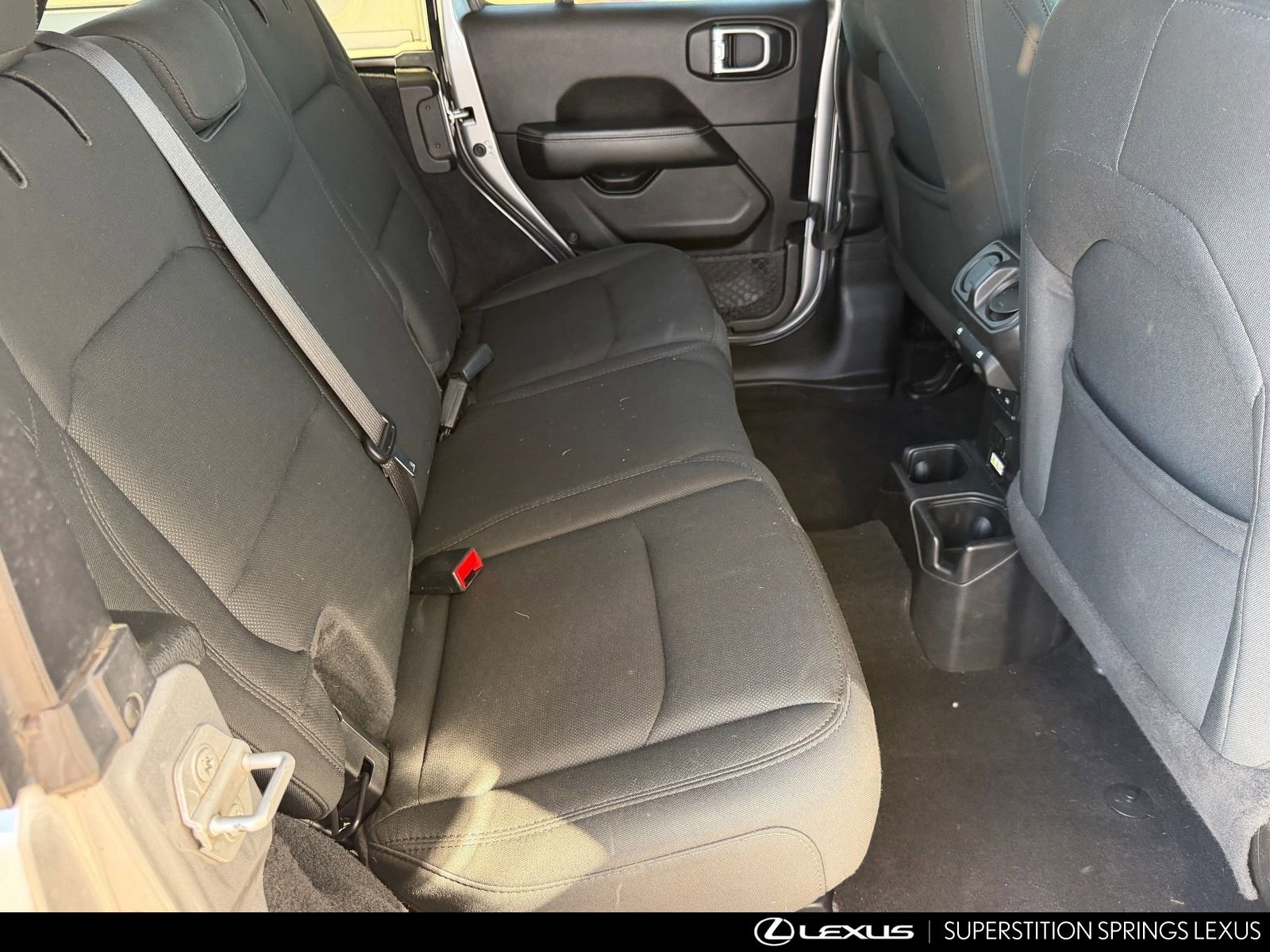 Used 2020 Jeep Wrangler Unlimited Sahara image 12