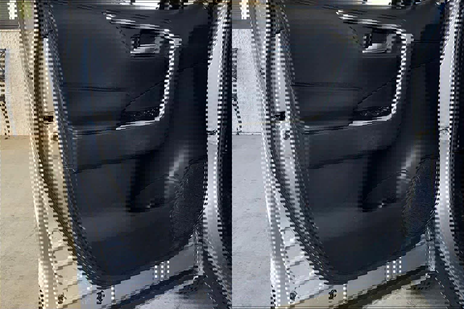 Used 2023 Toyota RAV4 XLE image 21