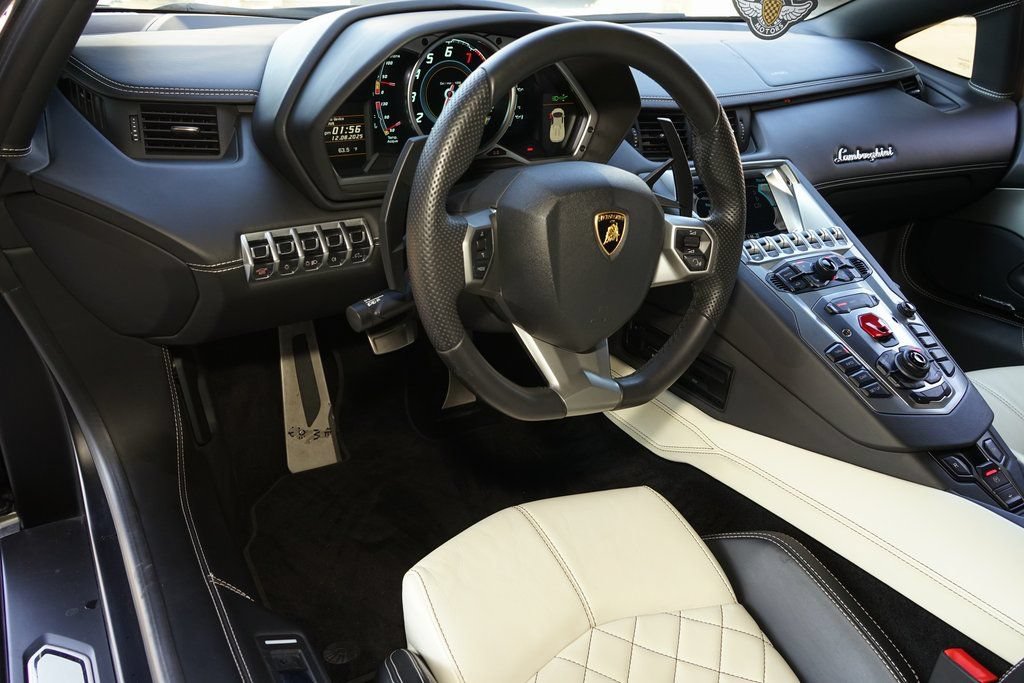 Used 2015 Lamborghini Aventador LP 700-4 AWD/4WD image 11