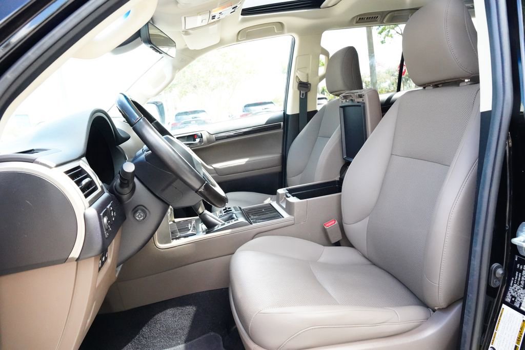 Used 2021 Lexus GX 460 Premium w/ Premium Package image 15