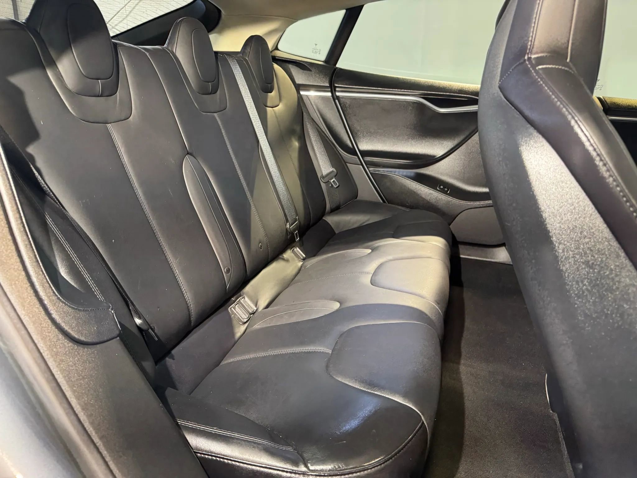 Used 2013 Tesla Model S Performance RWD image 22