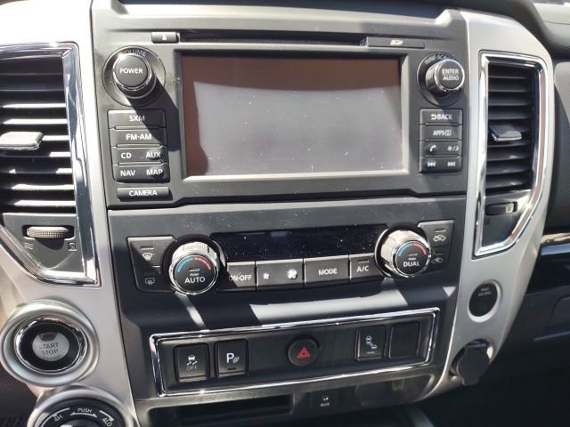 Used 2017 Nissan Titan SV image 17