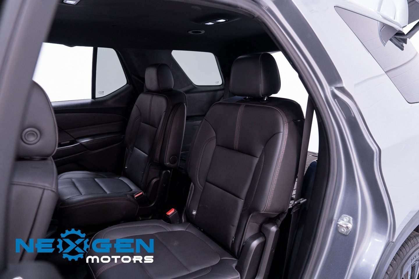 Used 2023 Chevrolet Traverse RS w/ LPO, Floor Liner Package image 43