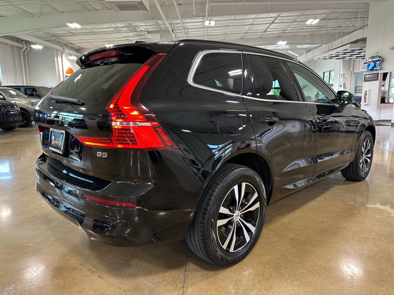 Used 2023 Volvo XC60 B5 Core FWD image 7