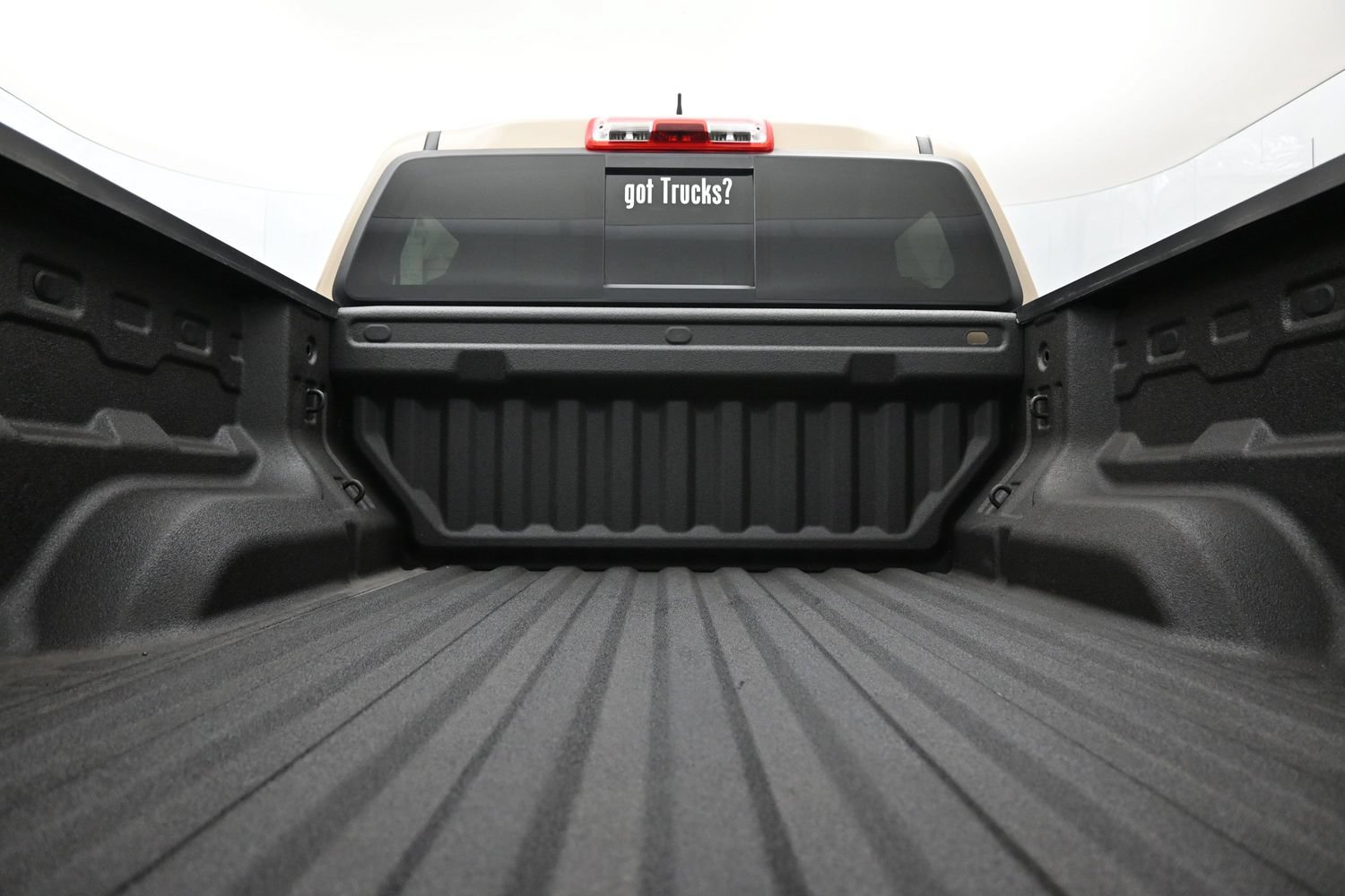 Used 2024 Chevrolet Colorado Trail Boss w/ Advanced Trailering Package AWD/4WD image 7
