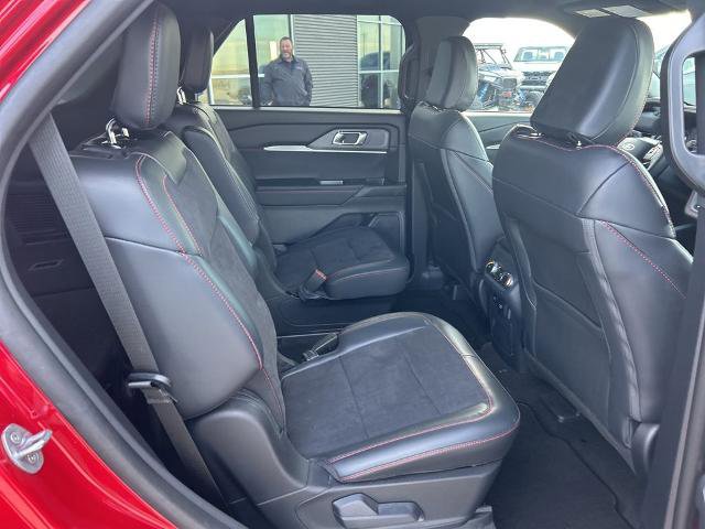 Certified 2025 Ford Explorer ST image 9
