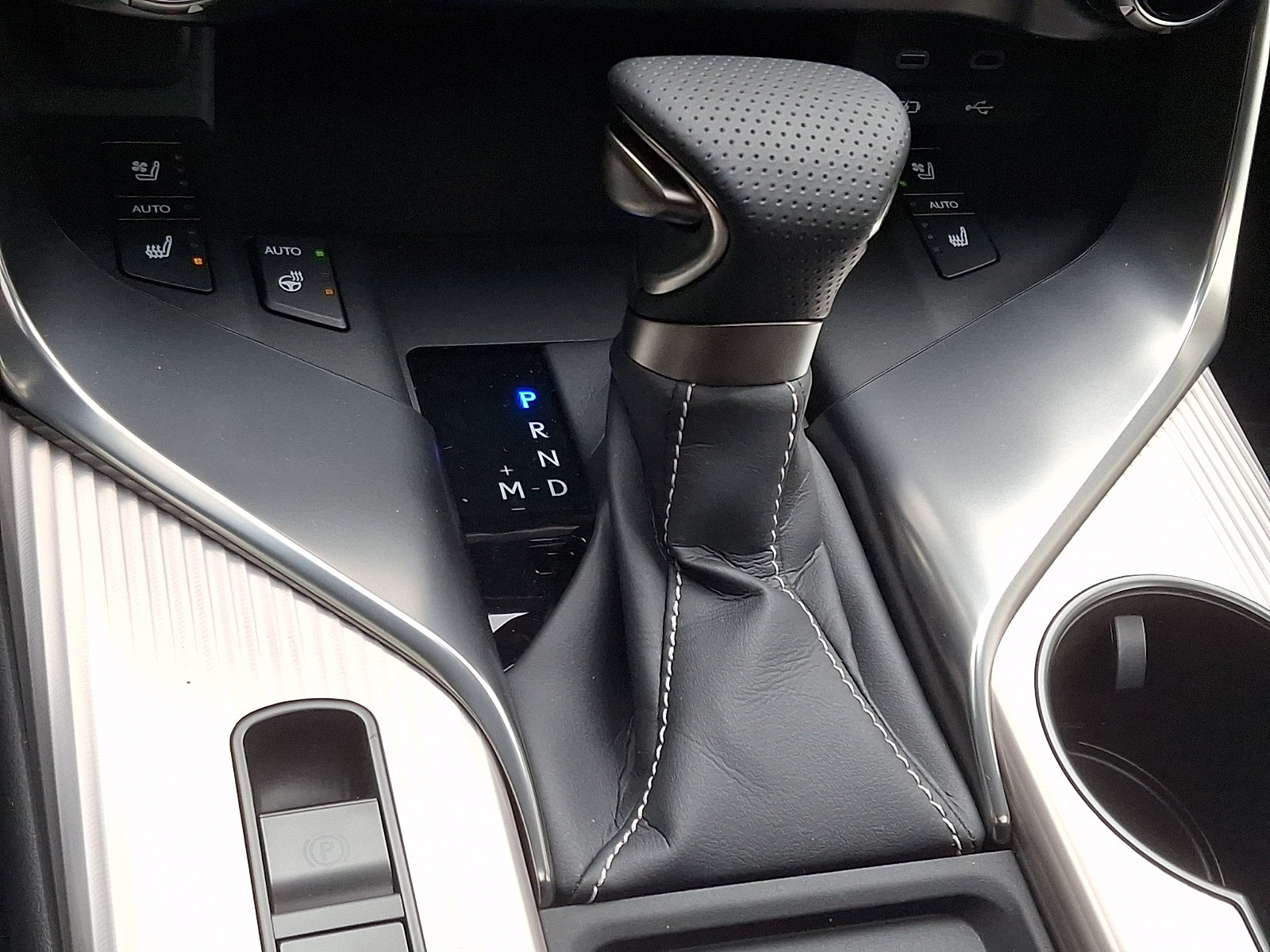 New 2026 Lexus LX 600 F Sport AWD/4WD image 9