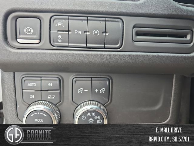 Used 2024 GMC Yukon XL SLT image 31