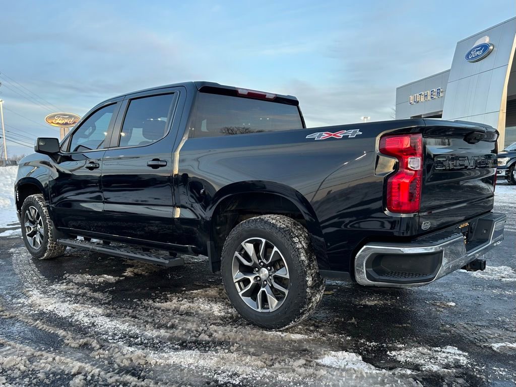 Used 2022 Chevrolet Silverado 1500 LT image 3