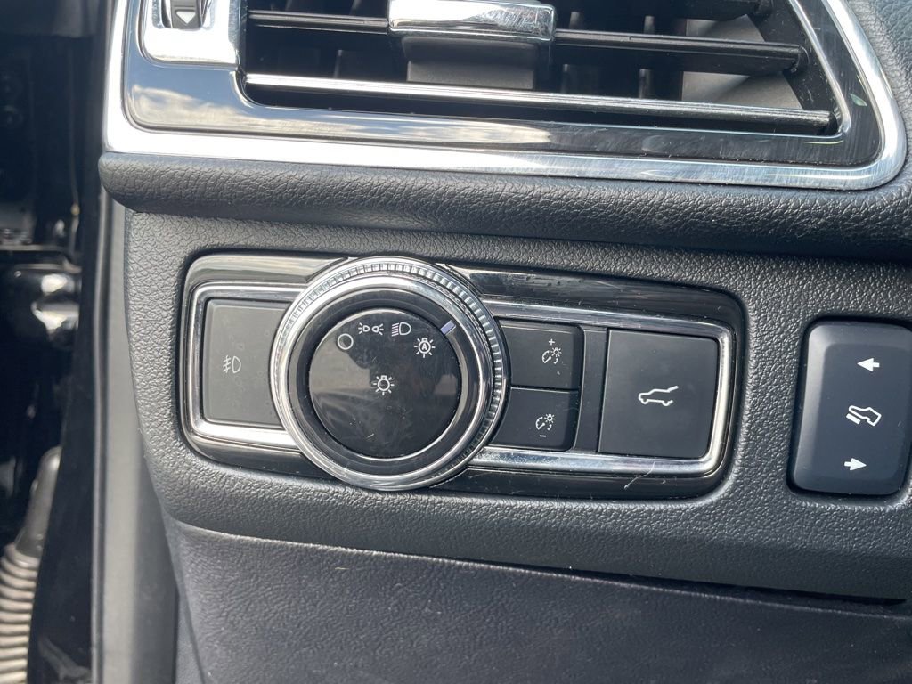 Used 2018 Lincoln Navigator L Reserve w/ Technology Package AWD/4WD image 15