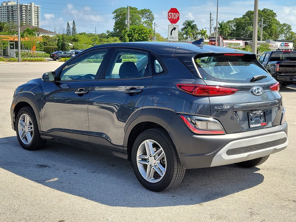 Used 2022 Hyundai Kona SE w/ Cargo Package FWD image 10
