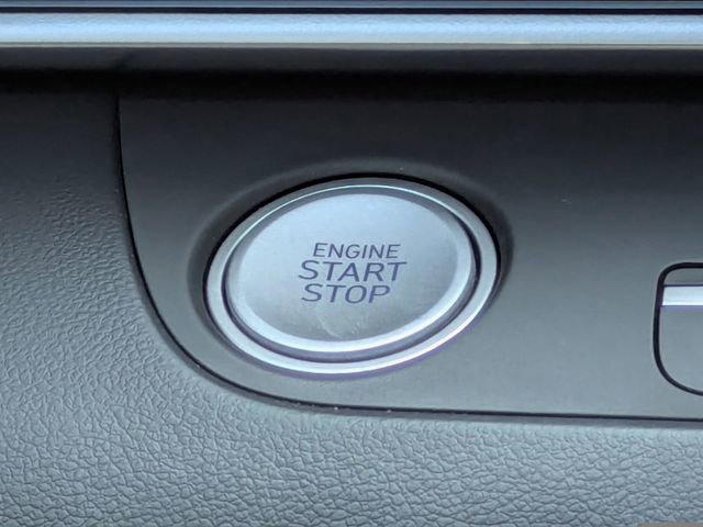 Used 2024 Hyundai Elantra Limited FWD image 31