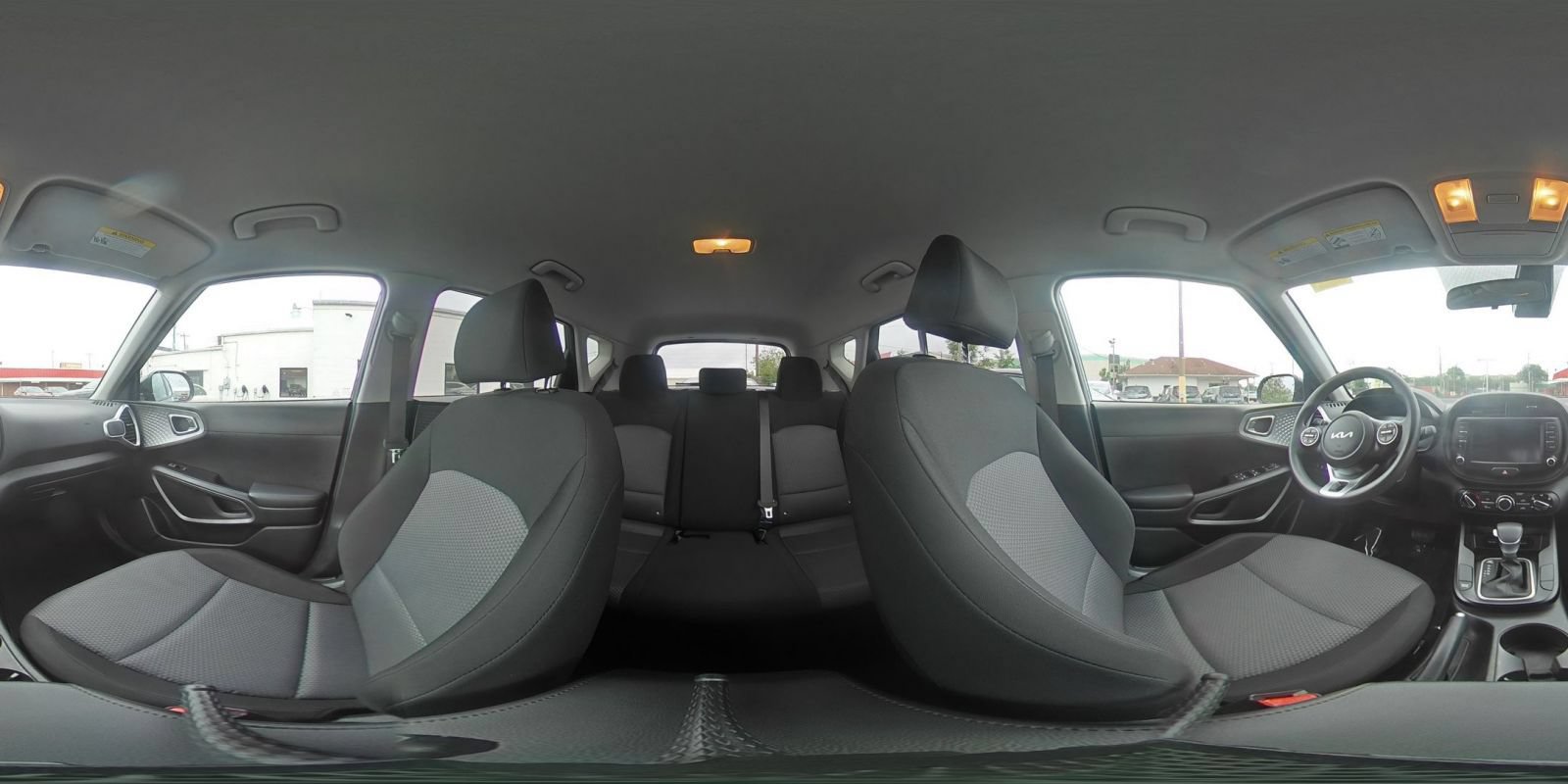 Used 2025 Kia Soul LX w/ LX Technology Package FWD image 41