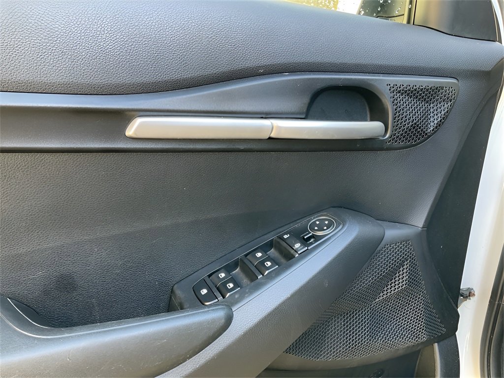 Used 2023 Kia Seltos LX image 17