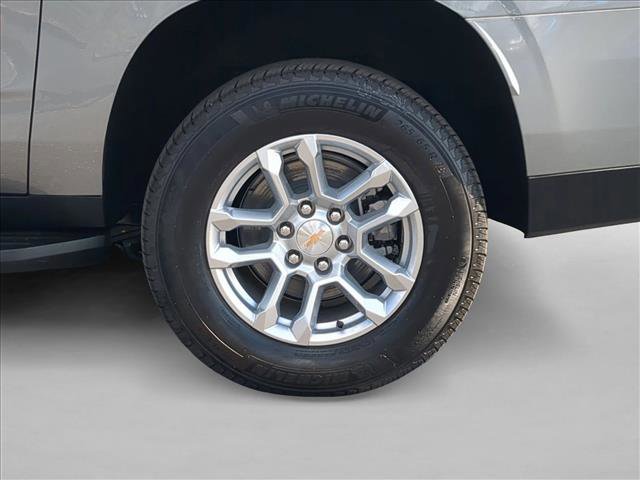 New 2026 Chevrolet Suburban LS image 10
