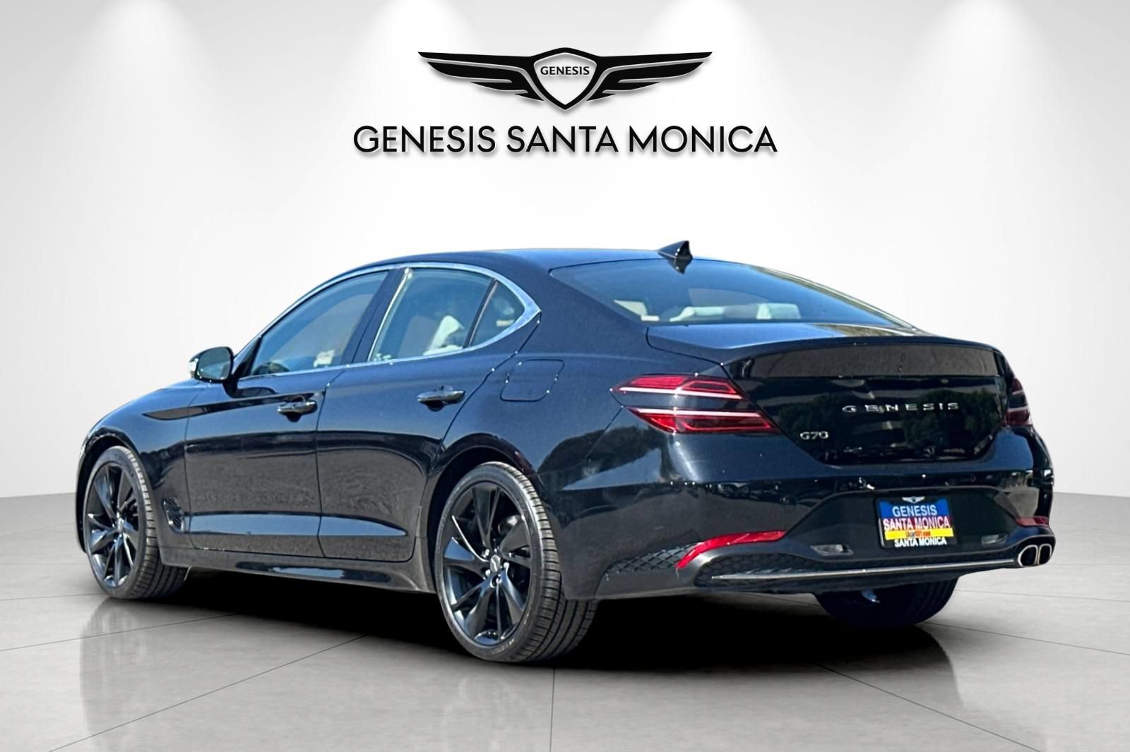 Used 2023 Genesis G70 2.0T w/ Sport Prestige Package RWD image 8