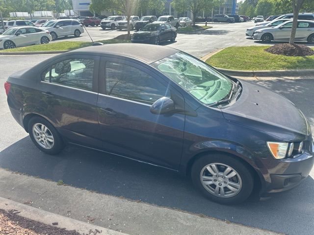 Used 2015 Chevrolet Sonic LT image 2