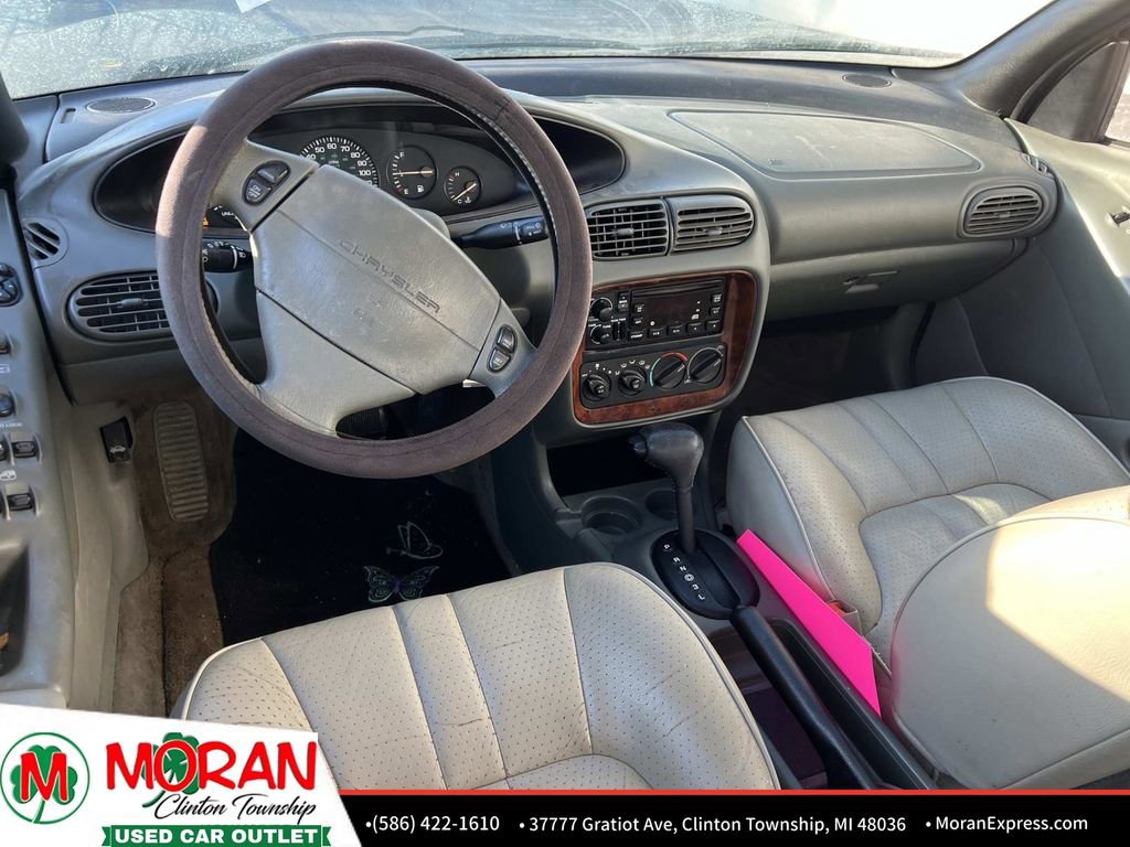 Used 1996 Chrysler Cirrus image 11