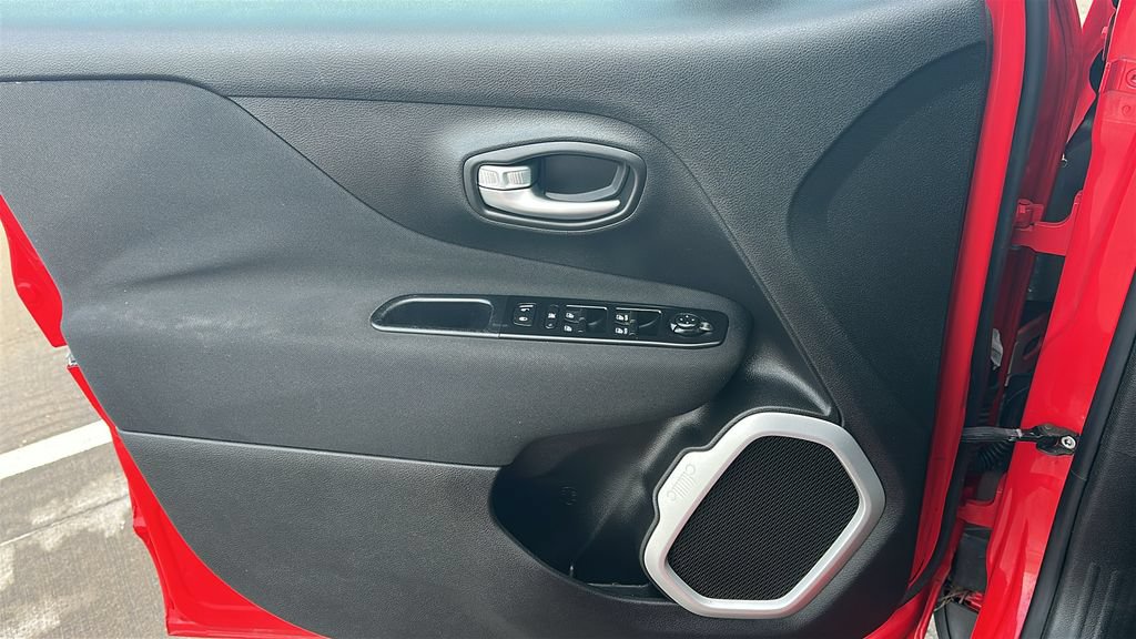 Used 2019 Jeep Renegade Sport w/ Sport Appearance Group FWD image 19
