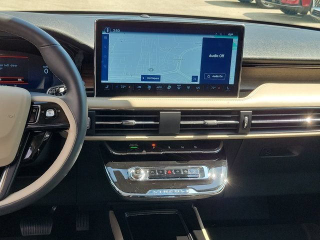 Certified 2025 Lincoln Corsair Grand Touring w/ Jet Appearance Package AWD/4WD image 26