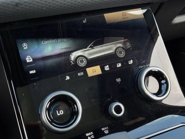 Used 2022 Land Rover Range Rover Velar R-Dynamic S AWD/4WD image 19
