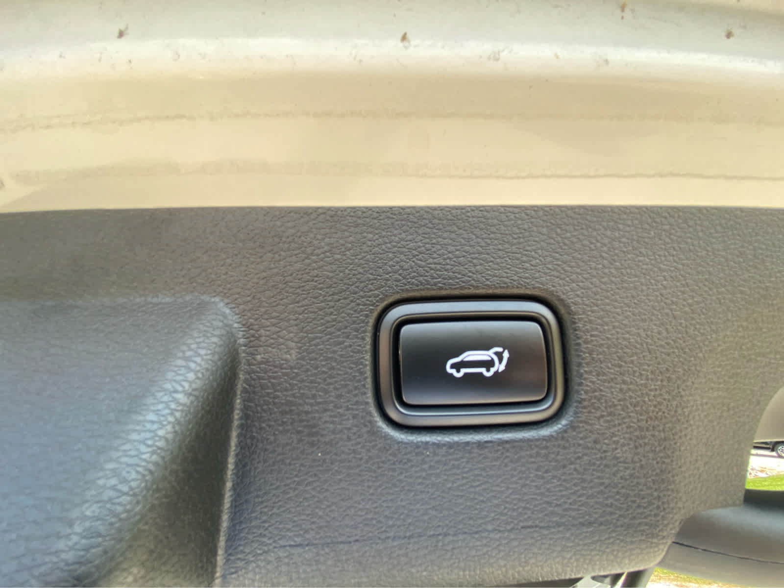 Used 2025 Kia Sportage X-Line w/ Premium Package AWD/4WD image 9