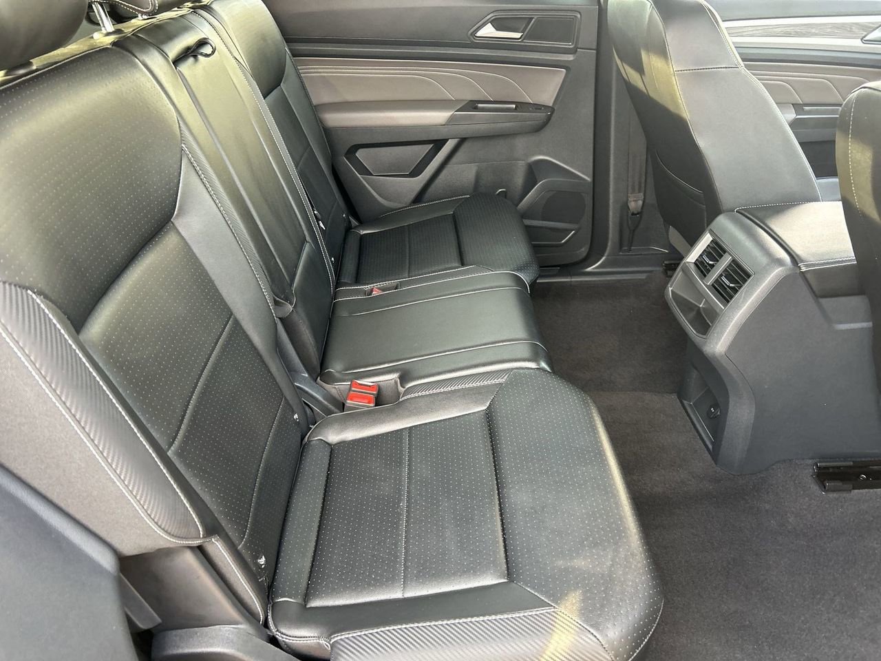 Certified 2022 Volkswagen Atlas Cross Sport SE image 9