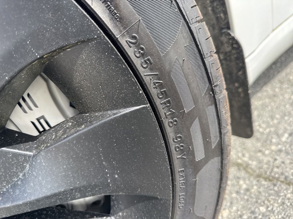 Used 2021 Tesla Model 3 Standard Range Plus image 35