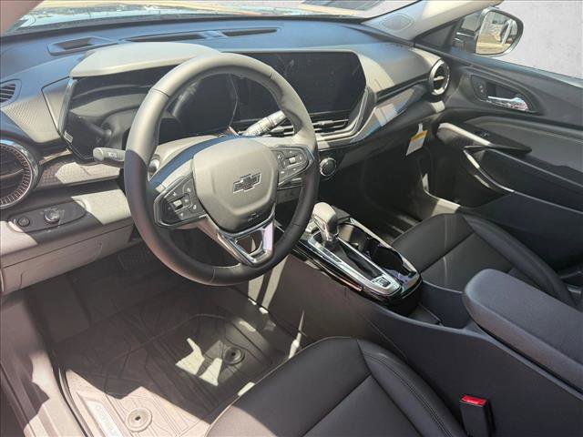 New 2026 Chevrolet Trax ACTIV w/ Sunroof Package FWD video 3